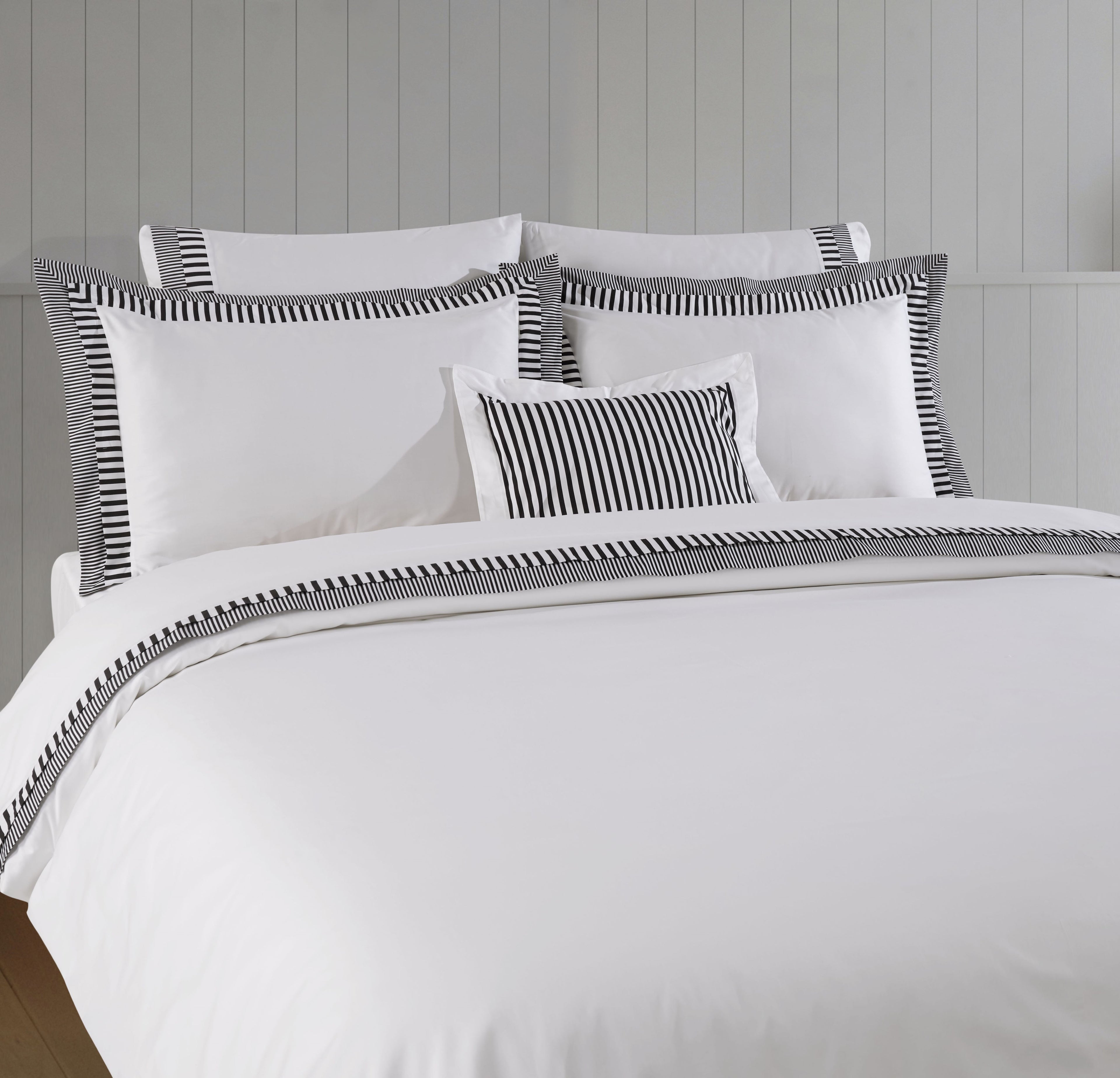 Latife Duvet Cover Set - Black Striped