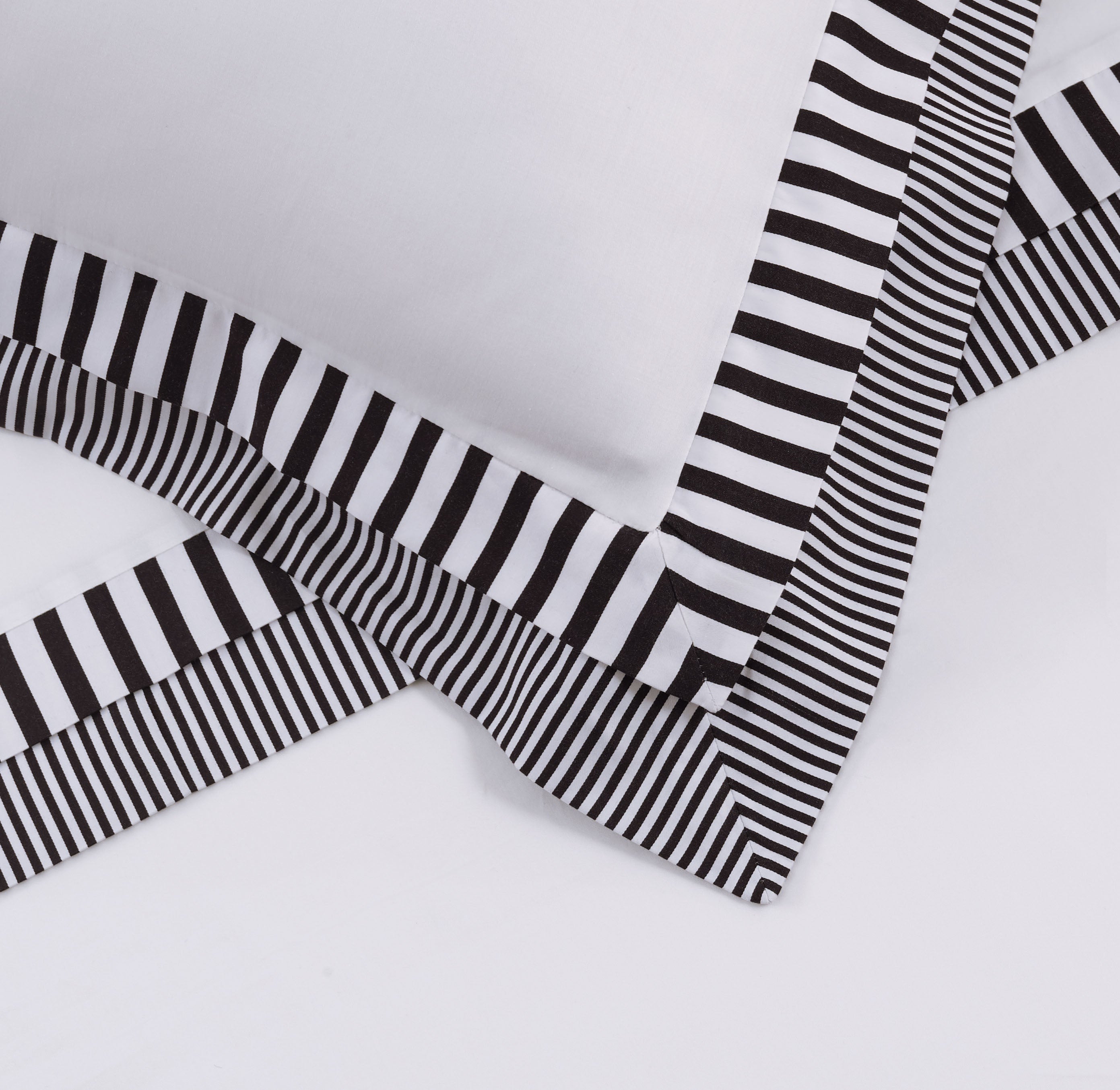 Latife Duvet Cover Set - Black Striped