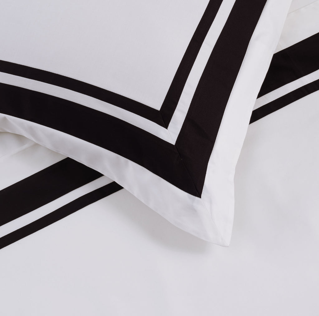 Safiye Duvet Cover Set - Black