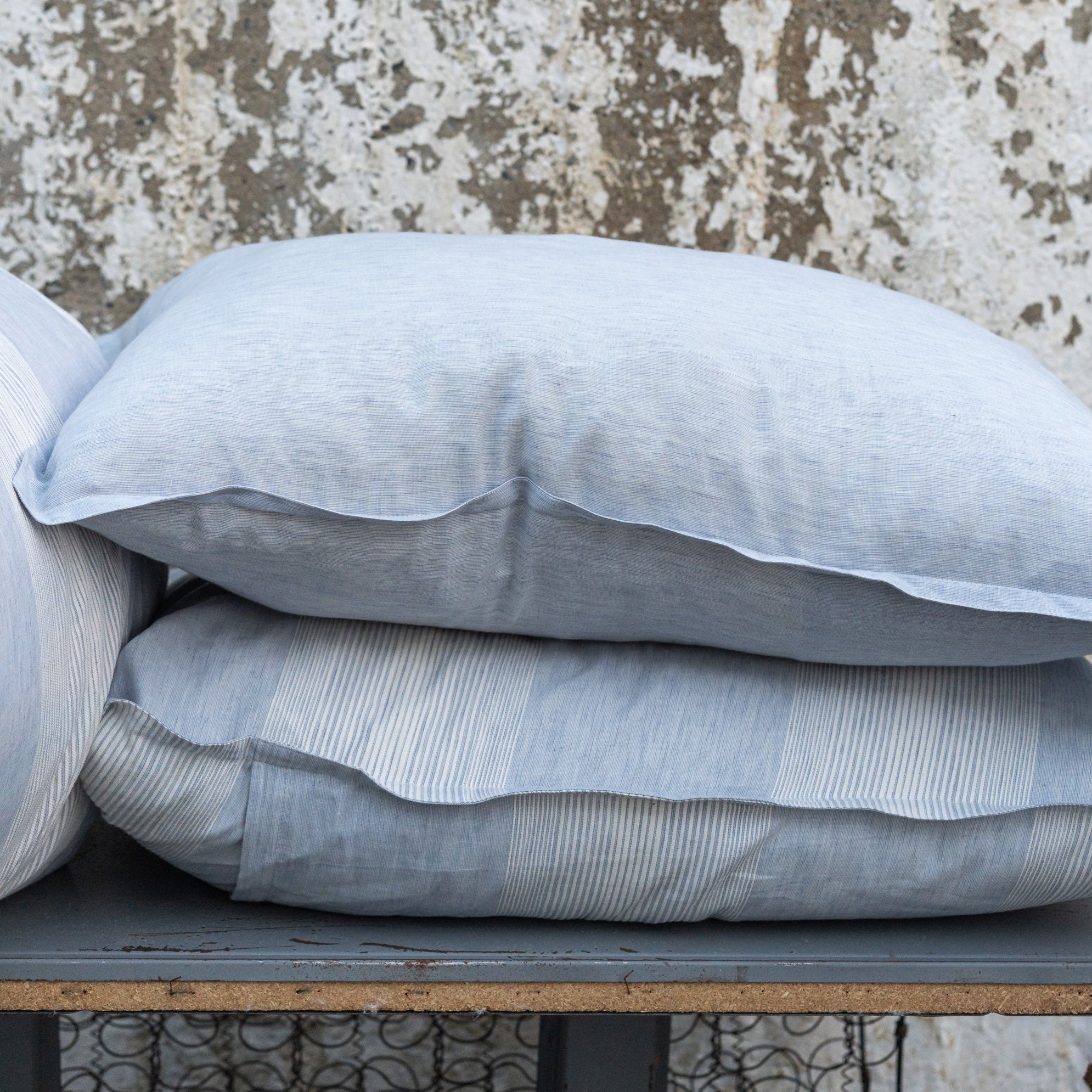 Ege Striped Pillowcase - Blue