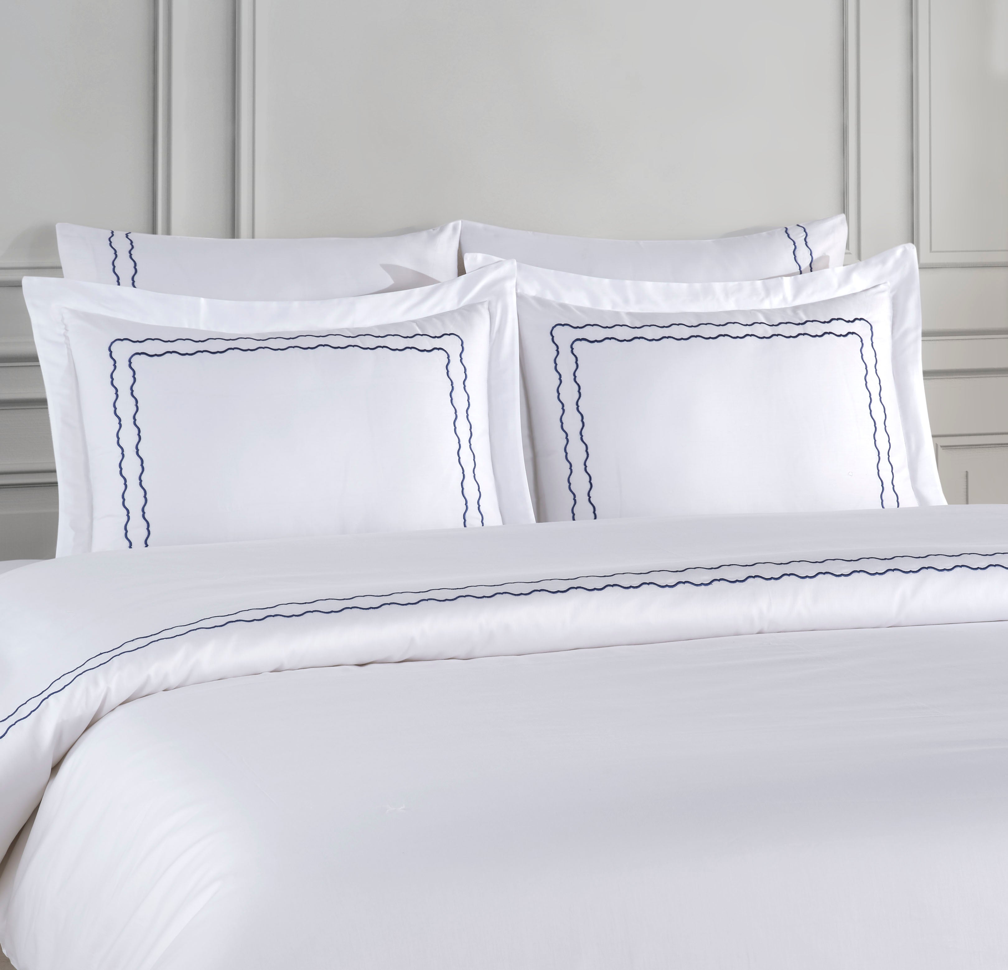 Müzeyyen Duvet Cover - Blue