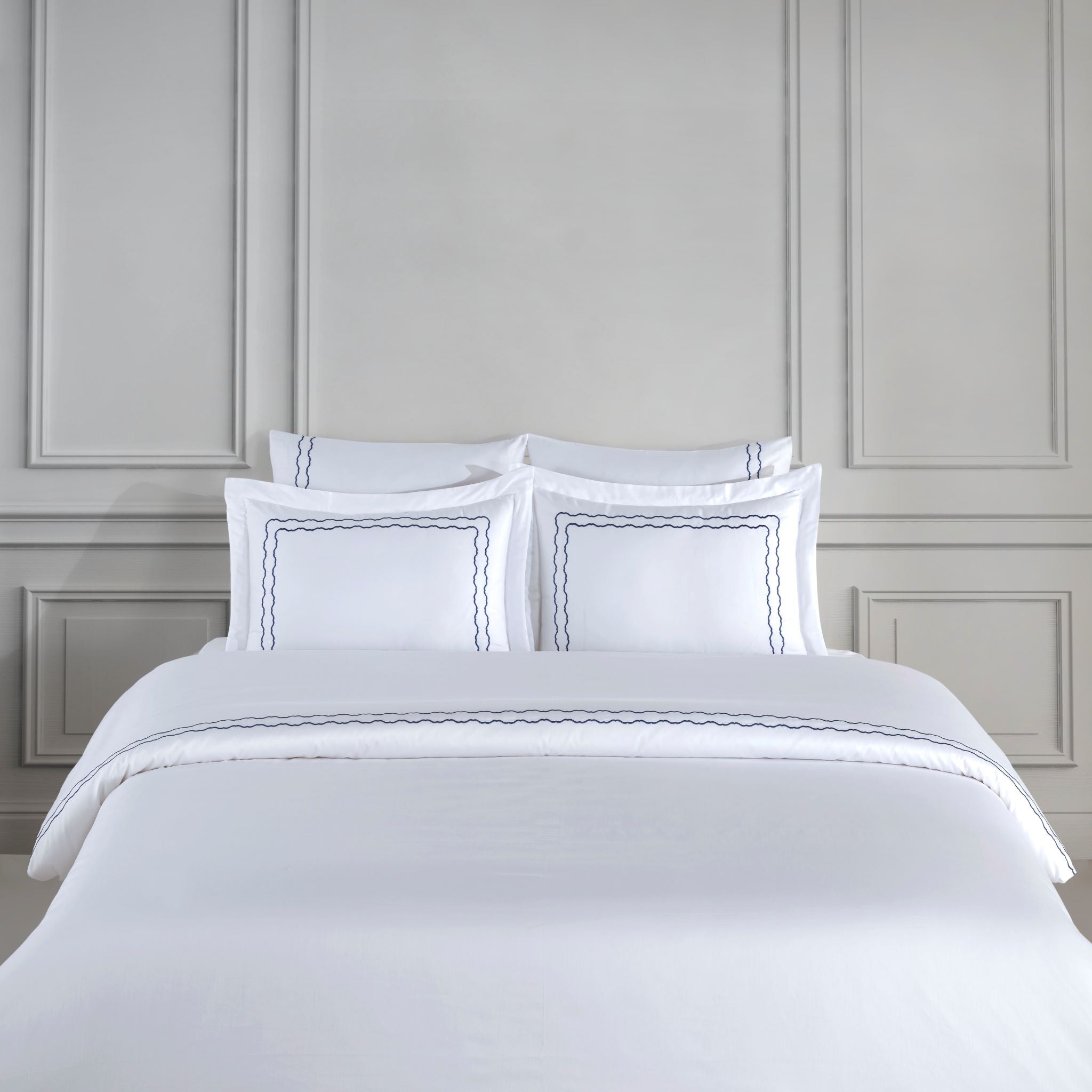 Müzeyyen Duvet Cover - Blue